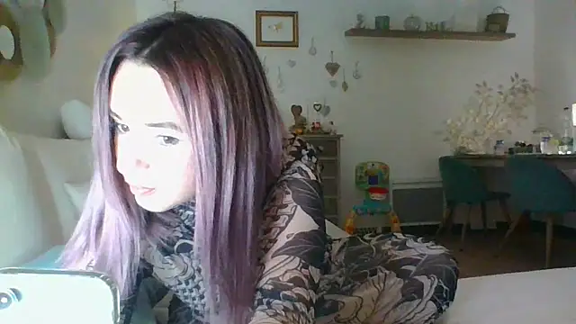 lyajoliee online show from January 5, 8:31 pm