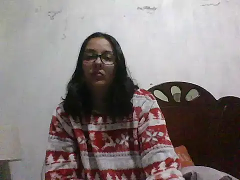 Snapshot of Samanthat33 chatting on March 11, 3:48 am Samanthat33 online show from March 11, 3:48 am