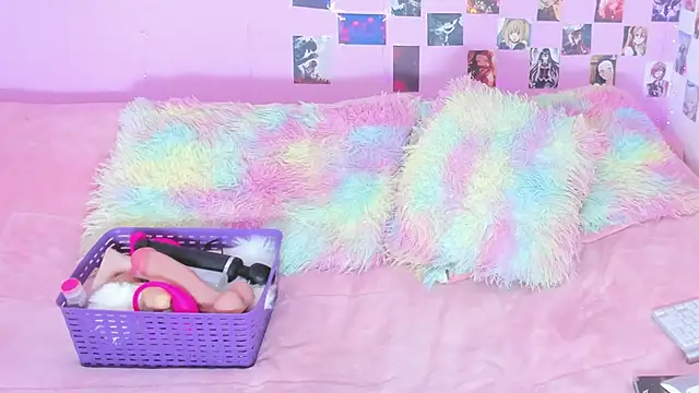 MIDORI BACK 01 online show from September 9, 9:14 pm