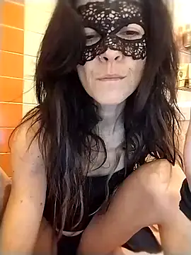 Snapshot of EmySkinny85 chatting on January 31, 12:18 pm EmySkinny85 online show from January 31, 12:18 pm