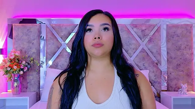 MarianaGarciaa   online show from October 7, 7:00 pm