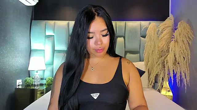 MarianaGarciaa   online show from April 17, 7:17 pm