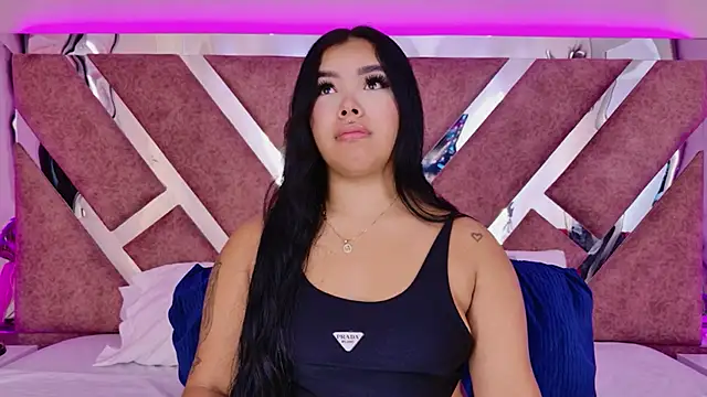 MarianaGarciaa   online show from April 21, 6:55 pm