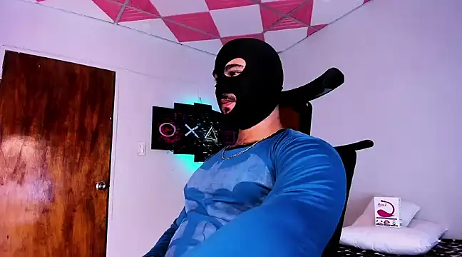 Snapshot of Sebas-hott chatting on December 26, 6:19 am Sebas-hott online show from December 26, 6:19 am