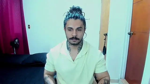 Snapshot of Van_Velckan chatting on July 21, 2:03 am Van Velckan online show from July 21, 2:03 am