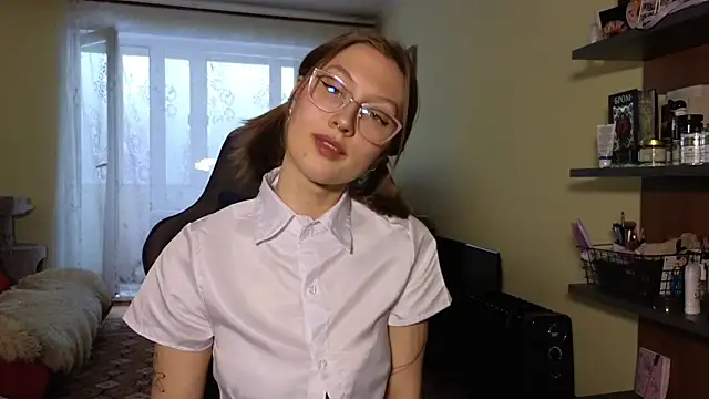 MalvinaBlum online show from December 4, 6:11 am