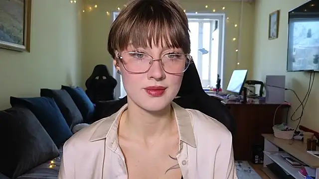 Snapshot of MalvinaBlum chatting on December 21, 4:30 am MalvinaBlum online show from December 21, 4:30 am