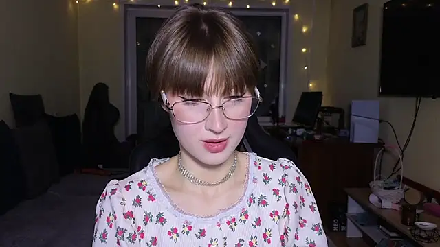 Snapshot of MalvinaBlum chatting on January 14, 8:58 pm MalvinaBlum online show from January 14, 8:58 pm