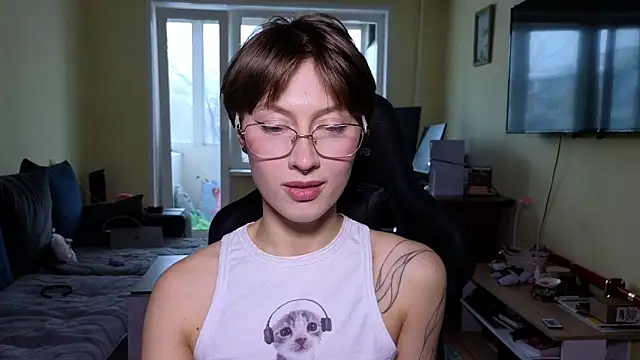 Snapshot of MalvinaBlum chatting on March 26, 8:31 am MalvinaBlum online show from March 26, 8:31 am