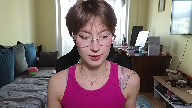 MalvinaBlum online show from April 25, 6:05 am