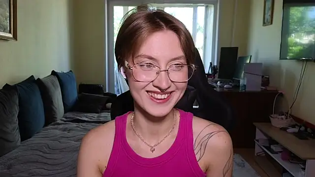 MalvinaBlum online show from June 18, 7:08 am