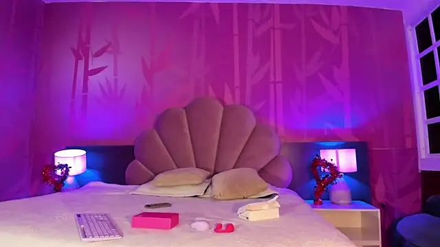 sabrinamilani online show from February 18, 3:42 am