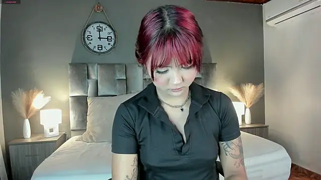 alaia-rogers online show from February 7, 11:34 am