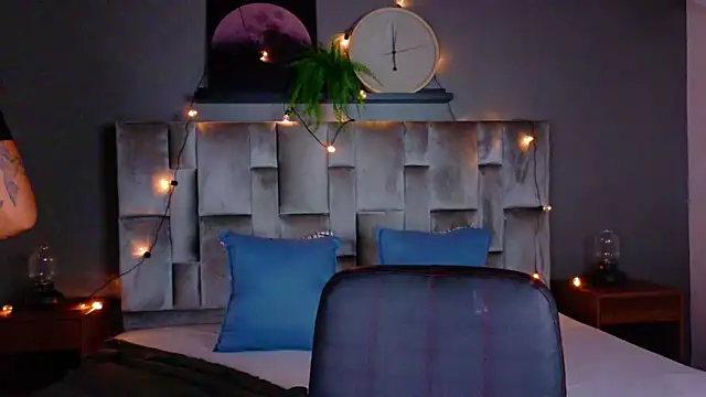 alaia-rogers online show from September 12, 11:54 am