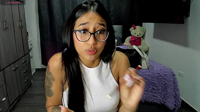 Snapshot of isa_bellaa0 chatting on January 12, 8:04 am isa bellaa0 online show from January 12, 8:04 am