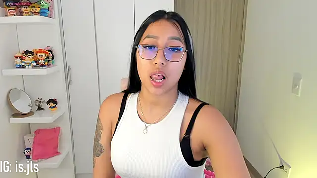 Snapshot of isa_bellaa0 chatting on October 4, 12:41 am isa bellaa0 online show from October 4, 12:41 am