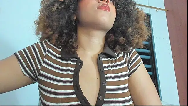 Ada gales  online show from November 11, 4:45 am