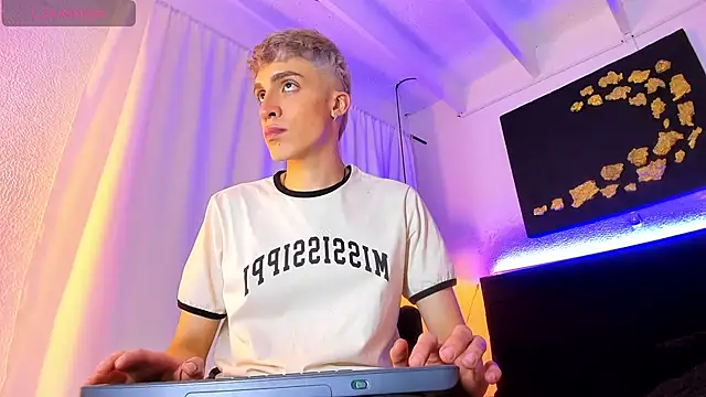 Angel Snowhotxxx online show from February 14, 6:34 am