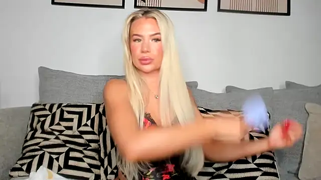 Alexia-Lee online show from February 21, 10:22 pm