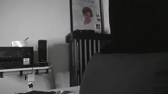 Snapshot of Enos3 chatting on January 7, 2:03 am Enos3 online show from January 7, 2:03 am