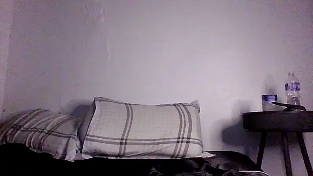 Snapshot of Enos3 chatting on March 14, 1:55 am Enos3 online show from March 14, 1:55 am