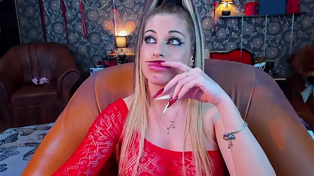 Snapshot of ammyloca123 chatting on November 6, 9:48 pm ammyloca123 online show from November 6, 9:48 pm