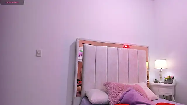 michelle madson  online show from December 18, 1:45 pm