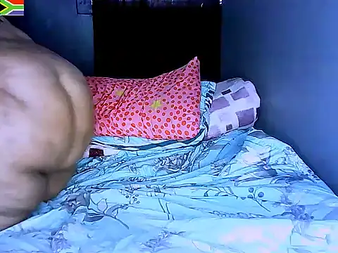 Snapshot of fatafricanqueen chatting on January 19, 3:10 pm fatafricanqueen online show from January 19, 3:10 pm