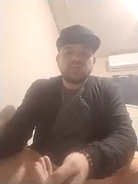 JulianInter08 online show from March 16, 7:12 am