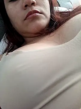 Snapshot of ZUCAAT chatting on November 15, 9:32 pm ZUCAAT online show from November 15, 9:32 pm