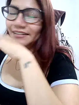 Snapshot of ZUCAAT chatting on November 17, 4:29 am ZUCAAT online show from November 17, 4:29 am