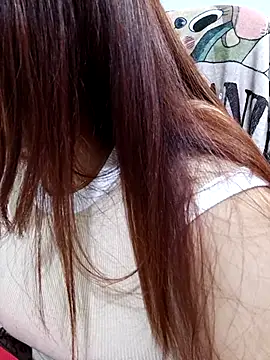 Snapshot of ZUCAAT chatting on November 19, 3:39 am ZUCAAT online show from November 19, 3:39 am