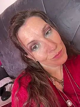 Lwhite1 online show from April 21, 3:39 pm