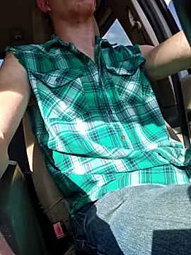 Snapshot of REDHAMMER_ chatting on October 17, 8:11 pm REDHAMMER  online show from October 17, 8:11 pm