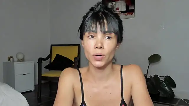 AnaHenao online show from March 8, 12:30 am