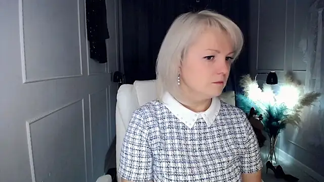 Juarnea online show from December 19, 12:34 pm