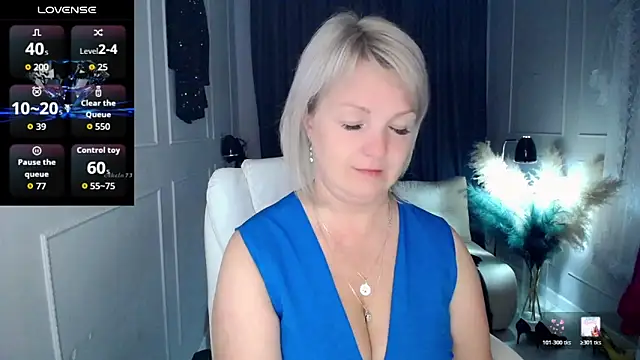 Snapshot of Juarnea chatting on May 8, 2:06 am Juarnea online show from May 8, 2:06 am