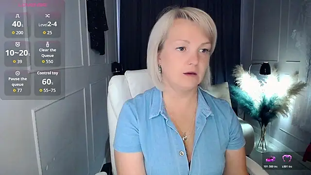 Snapshot of Juarnea chatting on June 4, 10:21 am Juarnea online show from June 4, 10:21 am