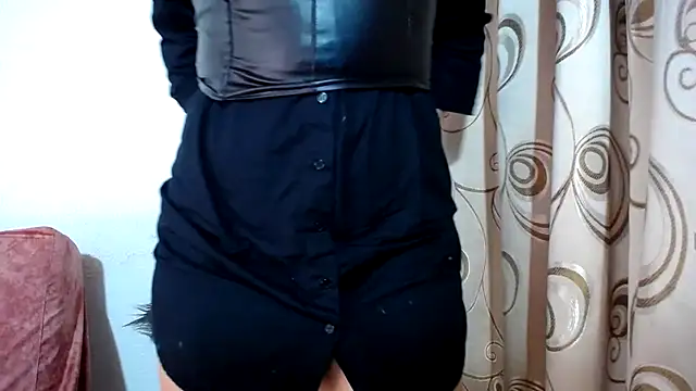 merlinaadams  online show from March 8, 6:26 pm