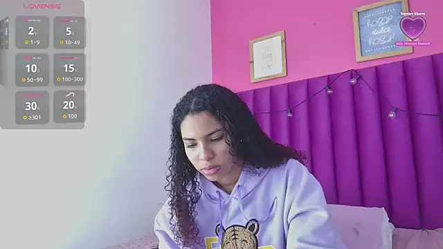 littleebonny online show from February 18, 12:45 pm