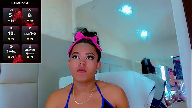 KayleighDreams  online show from March 11, 6:10 am