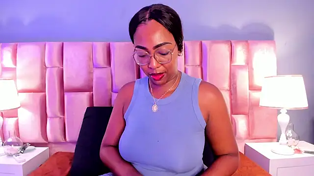 dirtyvictoria online show from September 18, 3:47 pm