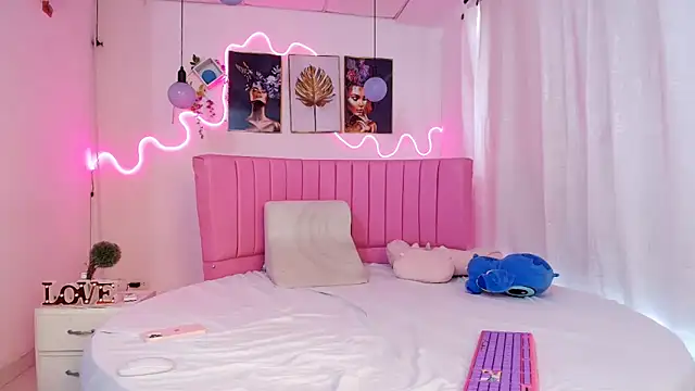 Azul horney online show from February 12, 9:01 pm