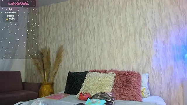 emily parkerr online show from February 1, 2:13 pm