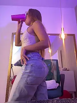 emily parkerr online show from February 22, 7:23 pm