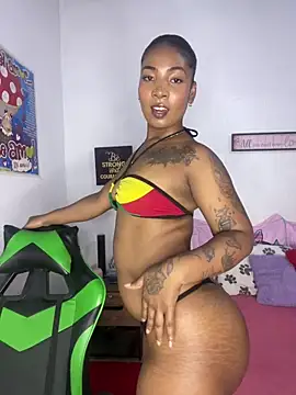 Snapshot of alissonjhonson chatting on May 17, 2:53 am alissonjhonson online show from May 17, 2:53 am
