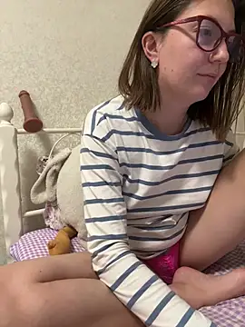 BeatriceTender online show from October 6, 7:22 pm