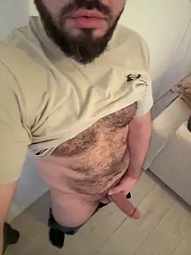 Snapshot of HairyArab90 chatting on February 22, 12:58 pm HairyArab90 online show from February 22, 12:58 pm