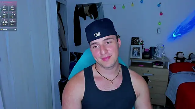 Snapshot of liam_oficial02 chatting on January 11, 6:03 am liam oficial02 online show from January 11, 6:03 am