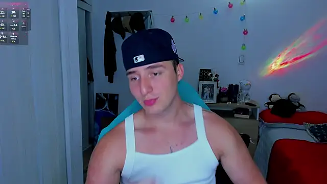 Snapshot of liam_oficial02 chatting on January 18, 3:09 am liam oficial02 online show from January 18, 3:09 am